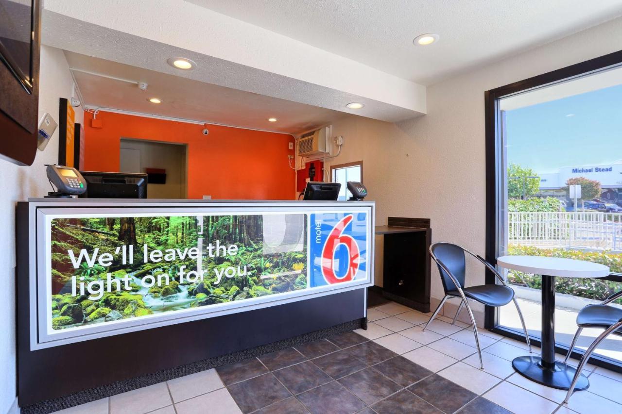 Super 8 By Wyndham Inn 2*